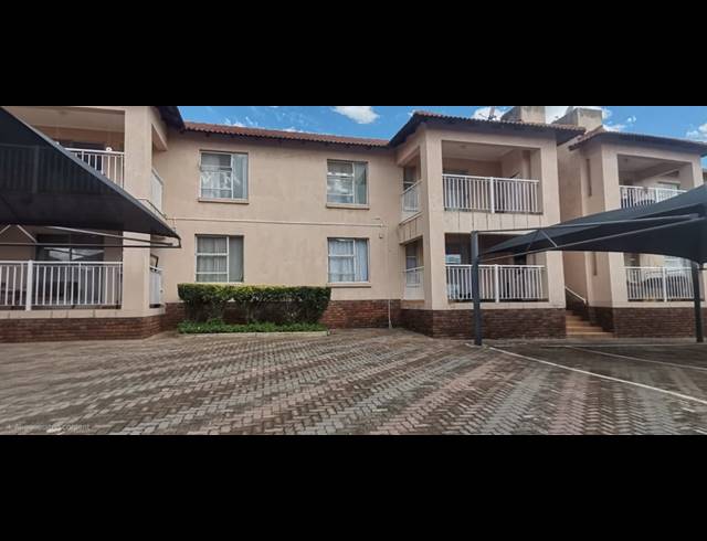 3 BEDROOM APARTMENT FOR SALE IN RENSBURG